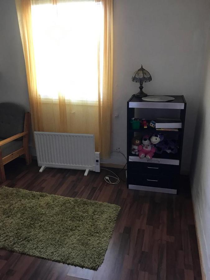 Vacker Hus I Naturen Froseke Bagian luar foto
