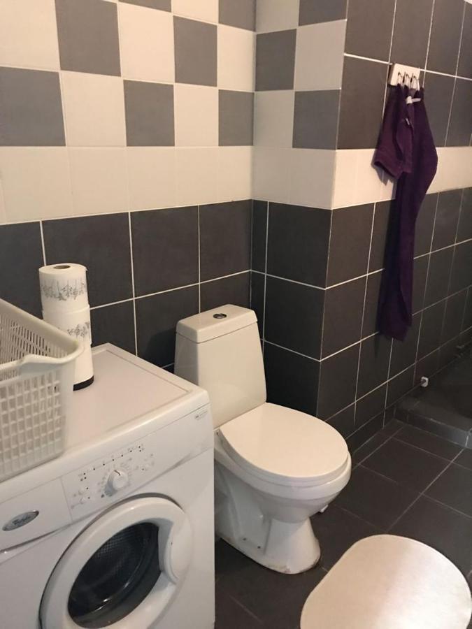 Vacker Hus I Naturen Froseke Bagian luar foto